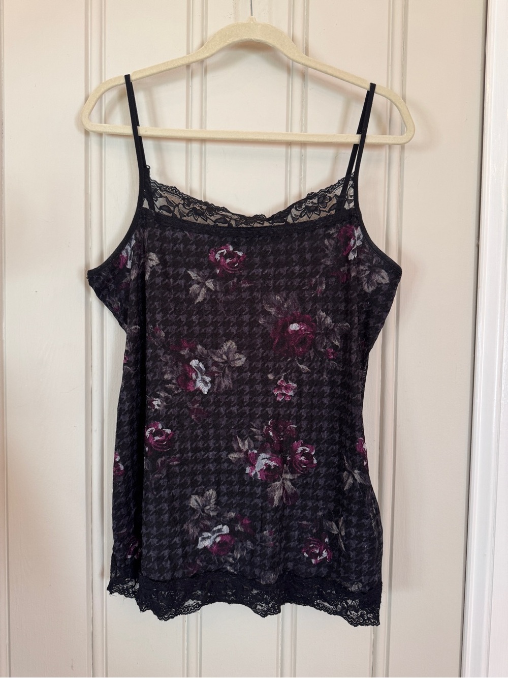 Maurice’s XL 90s Y2K Floral Lace Trim Camisole Tank Top Black Floral Layered